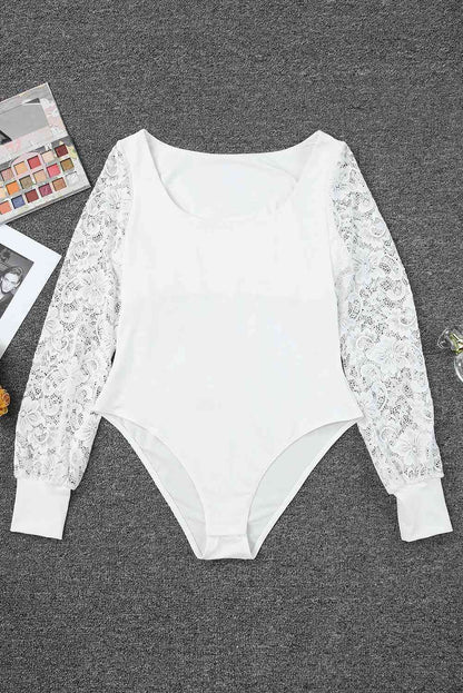 Stilla | Detaljeret Scoop Neck Langærmet Bodysuit