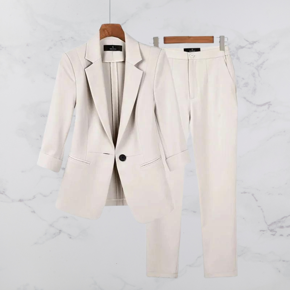 Stilla | Stilfuld to Delt Kostume