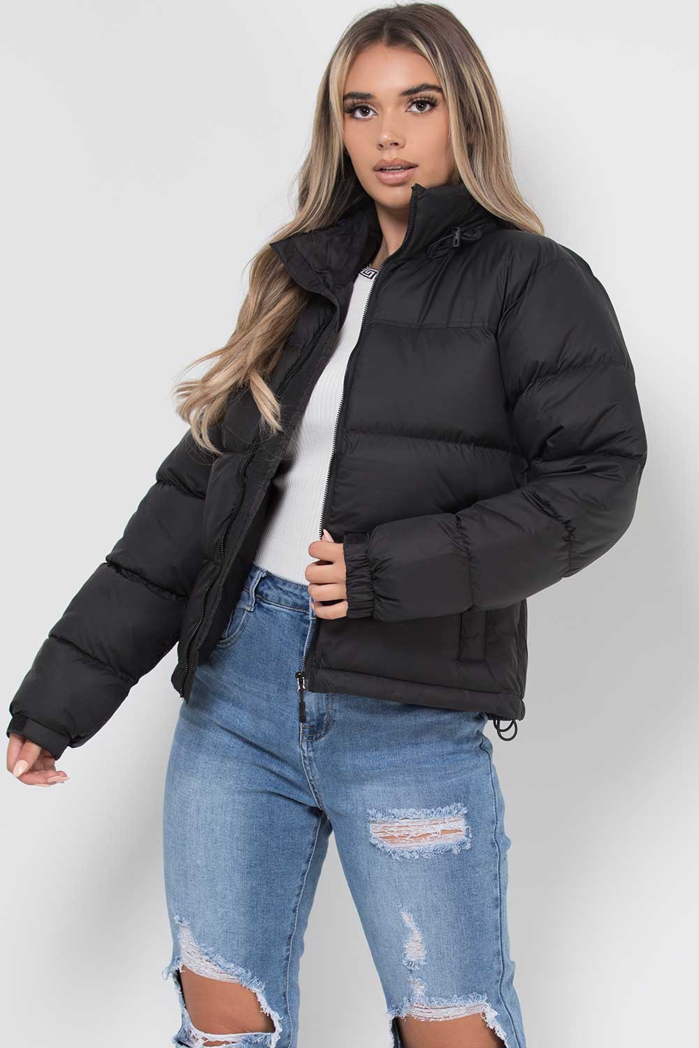 Stilla | Elegant Sort Puffer Jakke