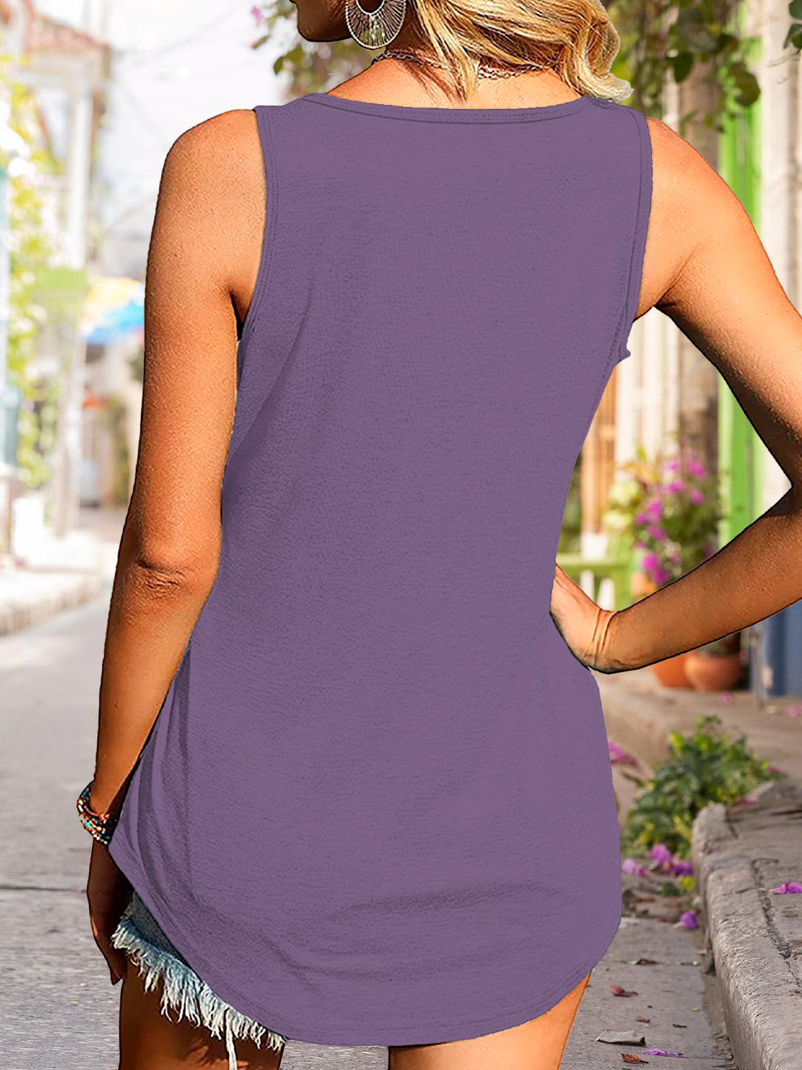 Stilla | Neck Race Car Graphic Tank Top