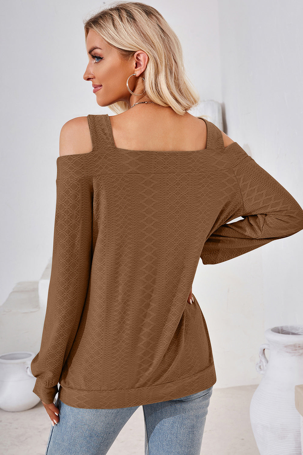 Stilla | Square Neck Cold Shoulder T-shirt
