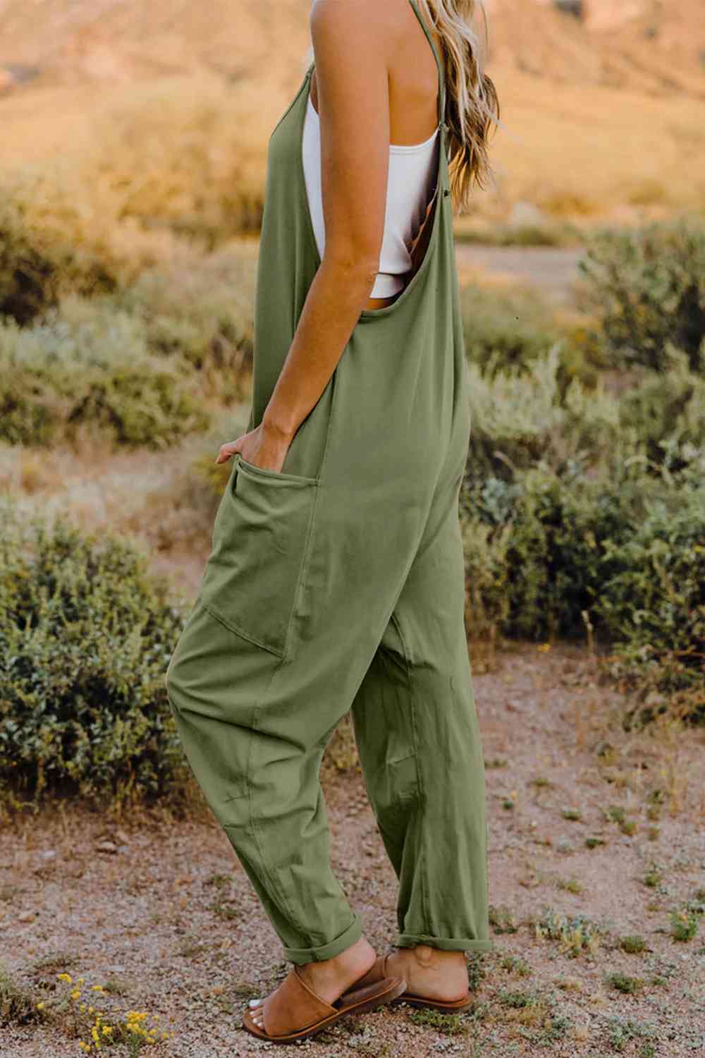 Stilla | Tag V-hals ærmeløs jumpsuit med lomme