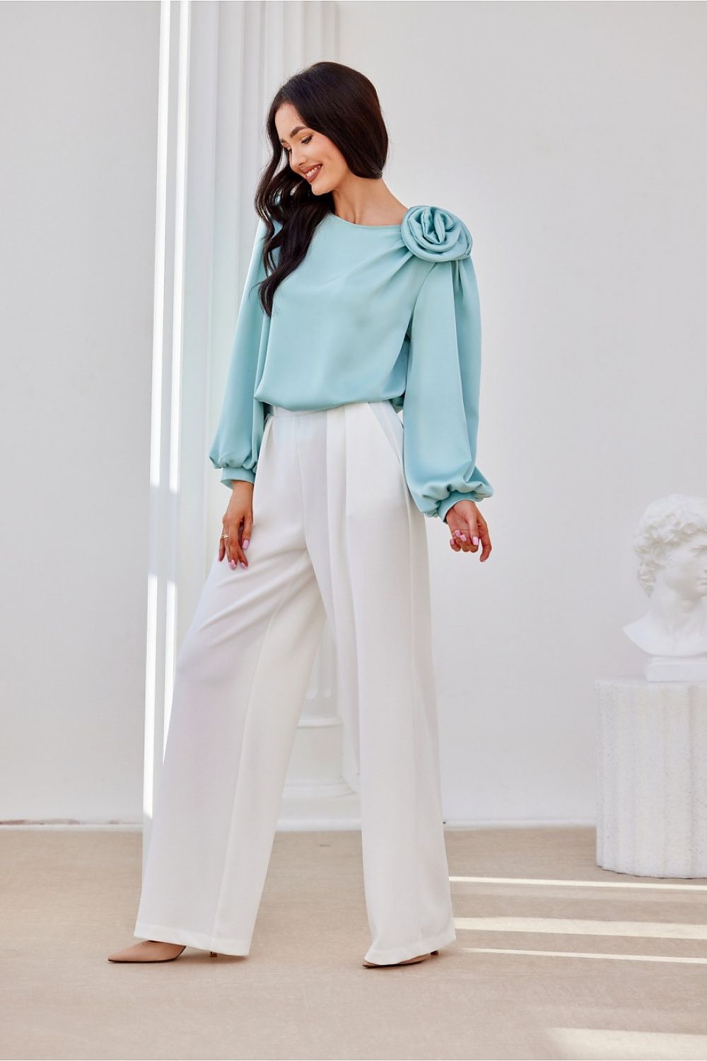 Stilla | Satin Bluse med Elegance