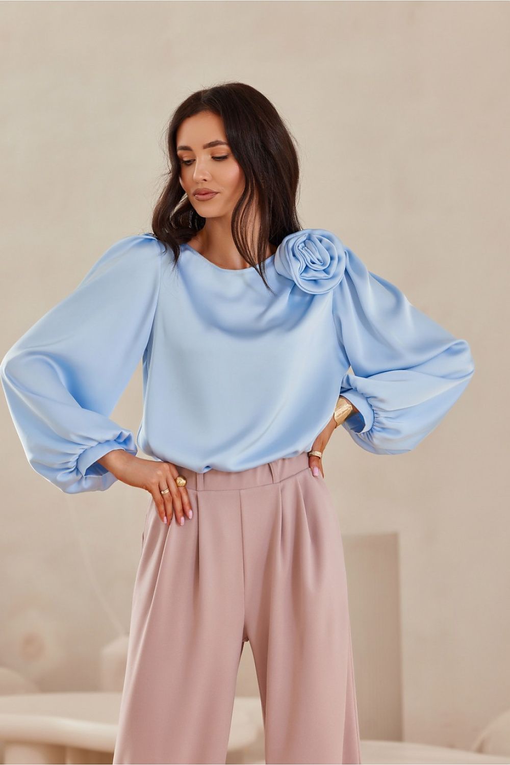 Stilla | Satin Bluse med Elegance
