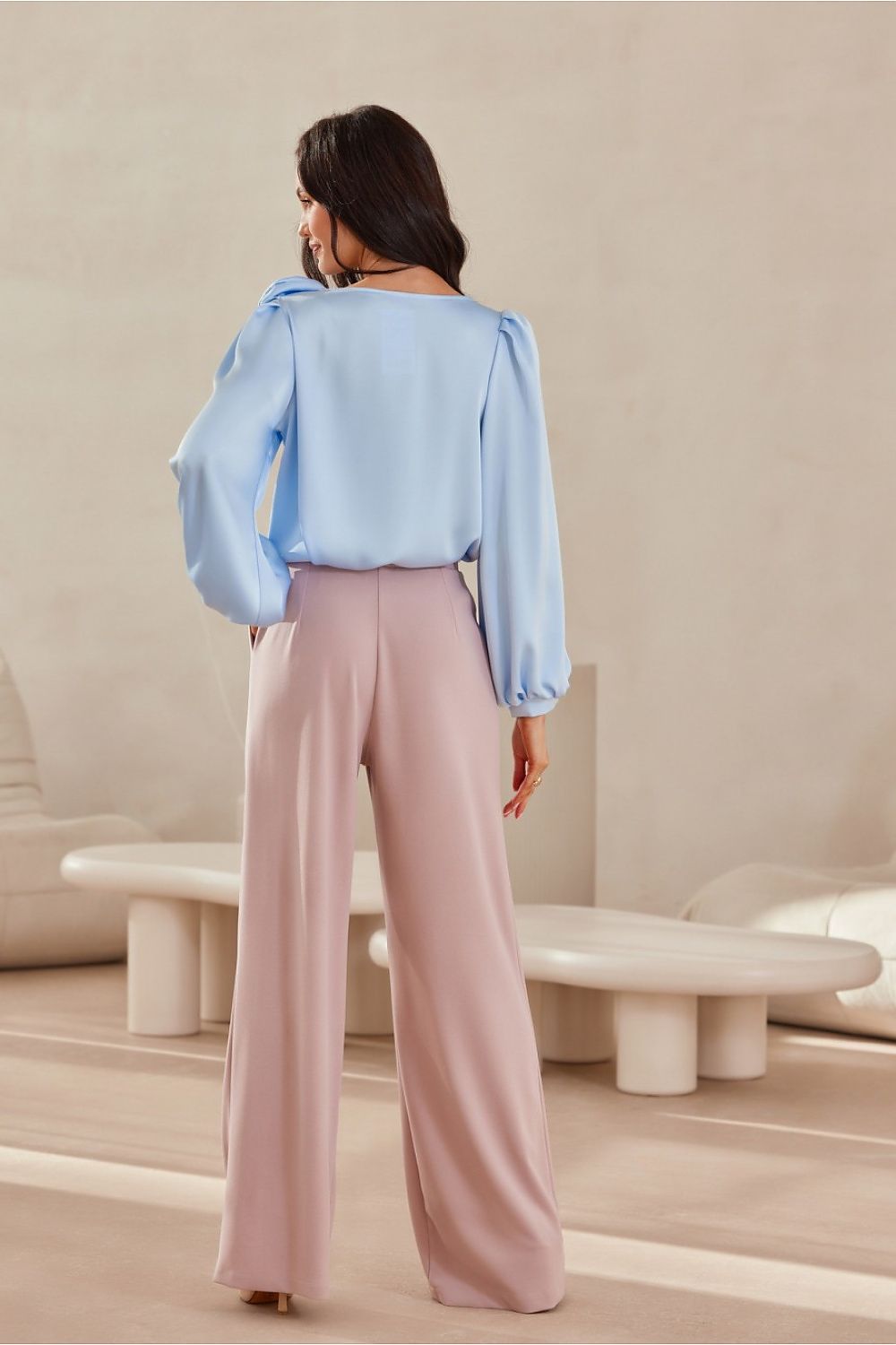 Stilla | Satin Bluse med Elegance