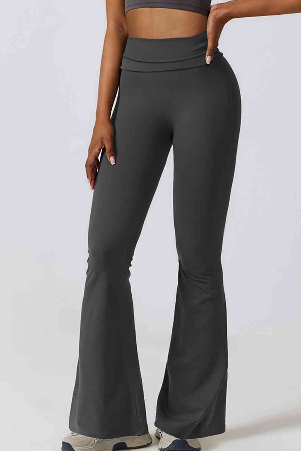 Stilla | Hals Flare Sport Jumpsuit