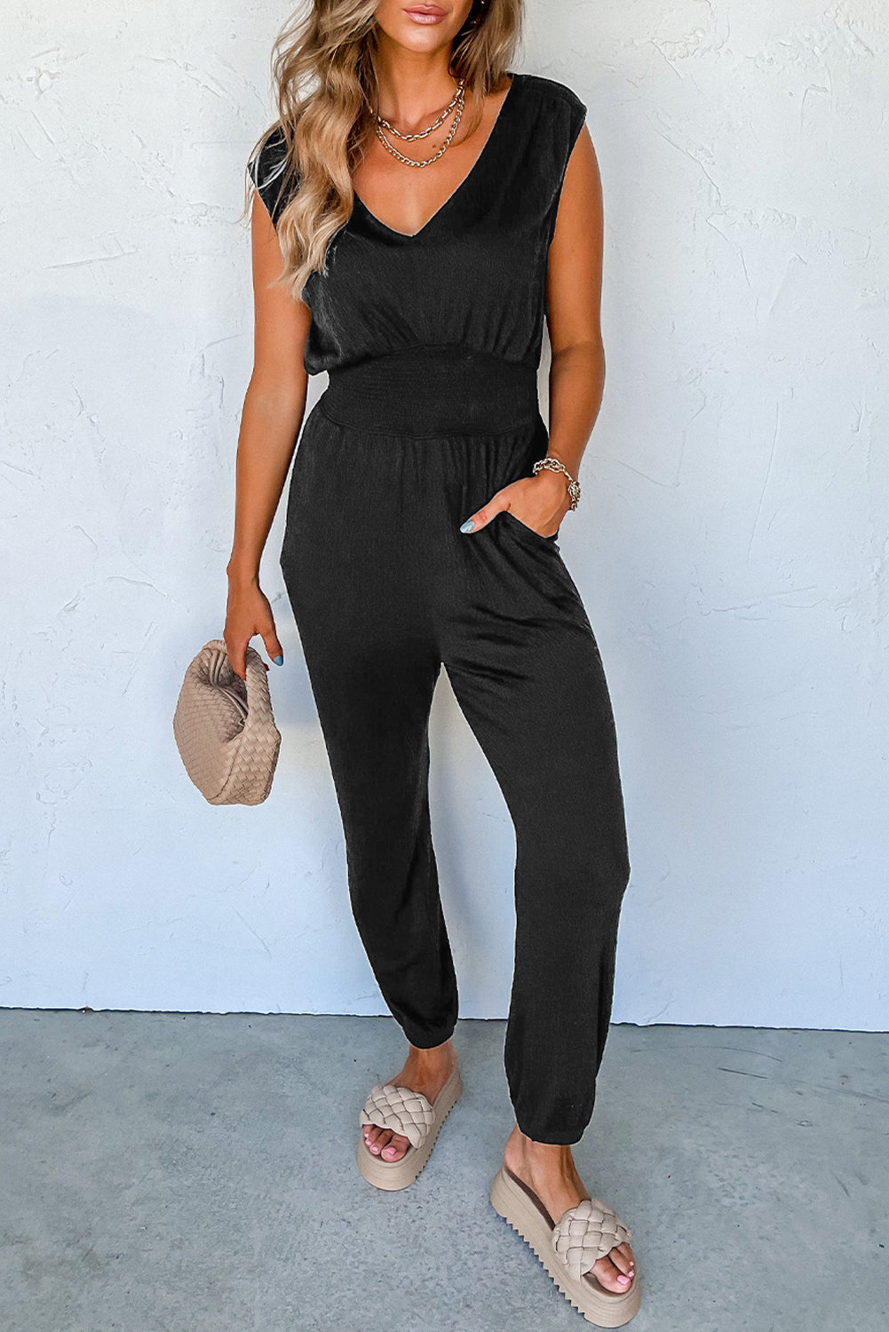 Stilla | Neck Wide Strap Pocketed Jumpsuit