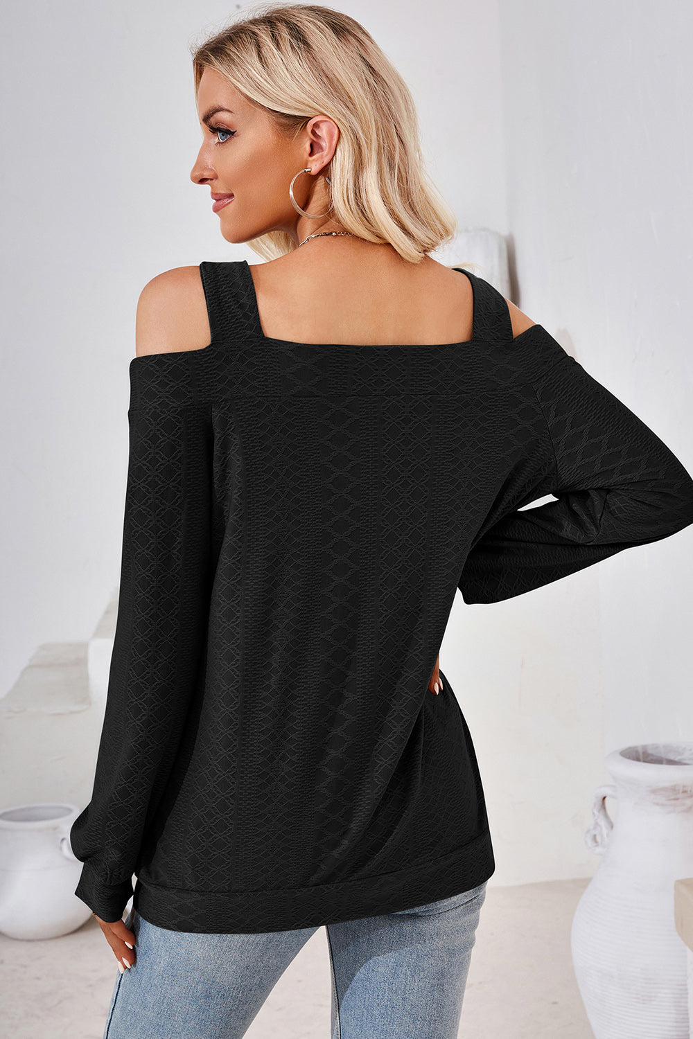 Stilla | Square Neck Cold Shoulder T-shirt