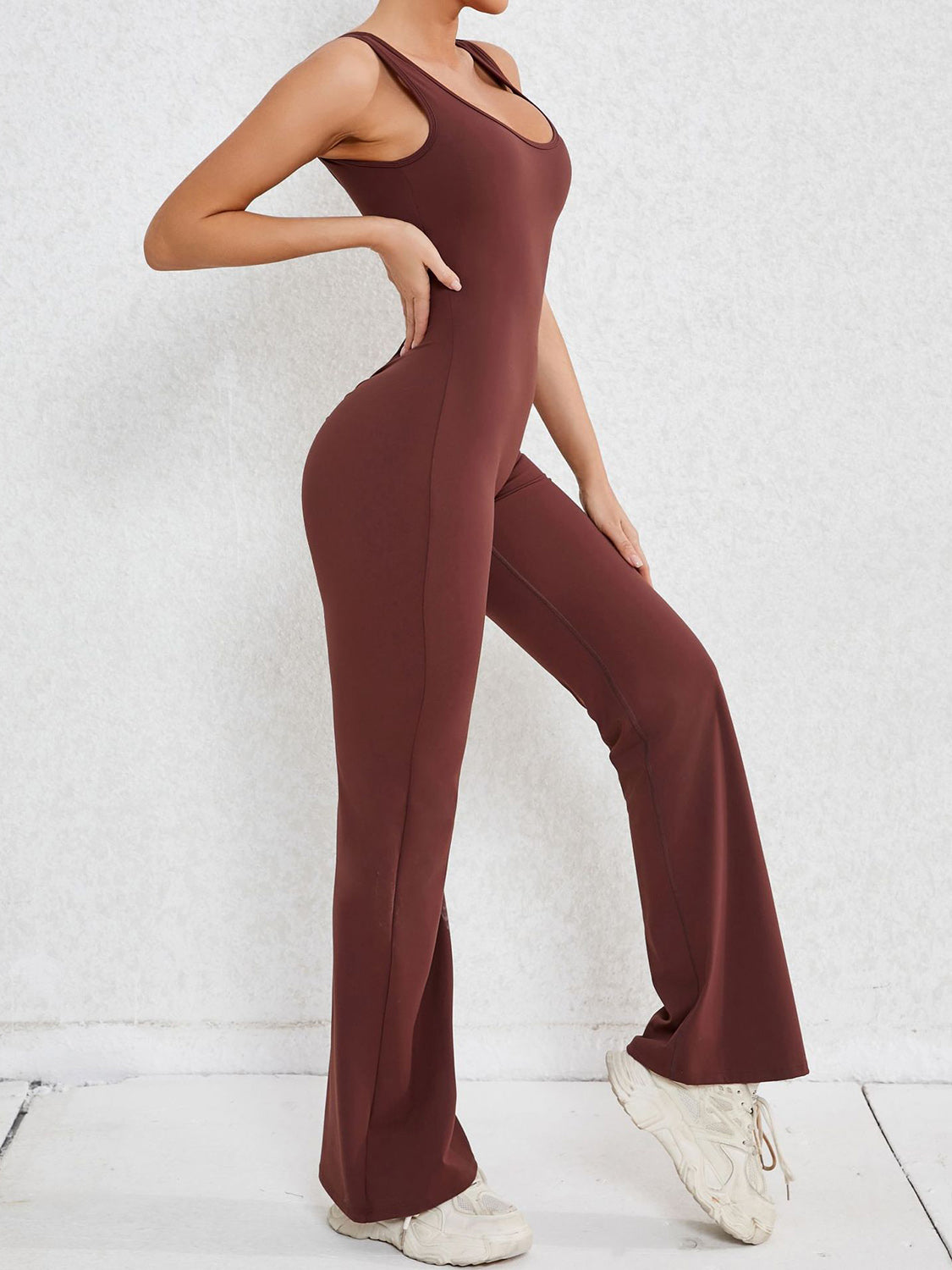 Stilla | Bred Strop Scoop Hals Aktiv Jumpsuit