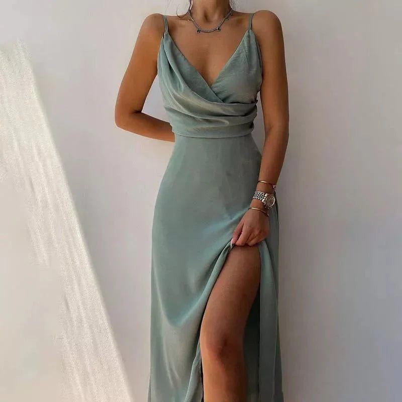 Stilla | Smuk og Elegant Kjole med Slids