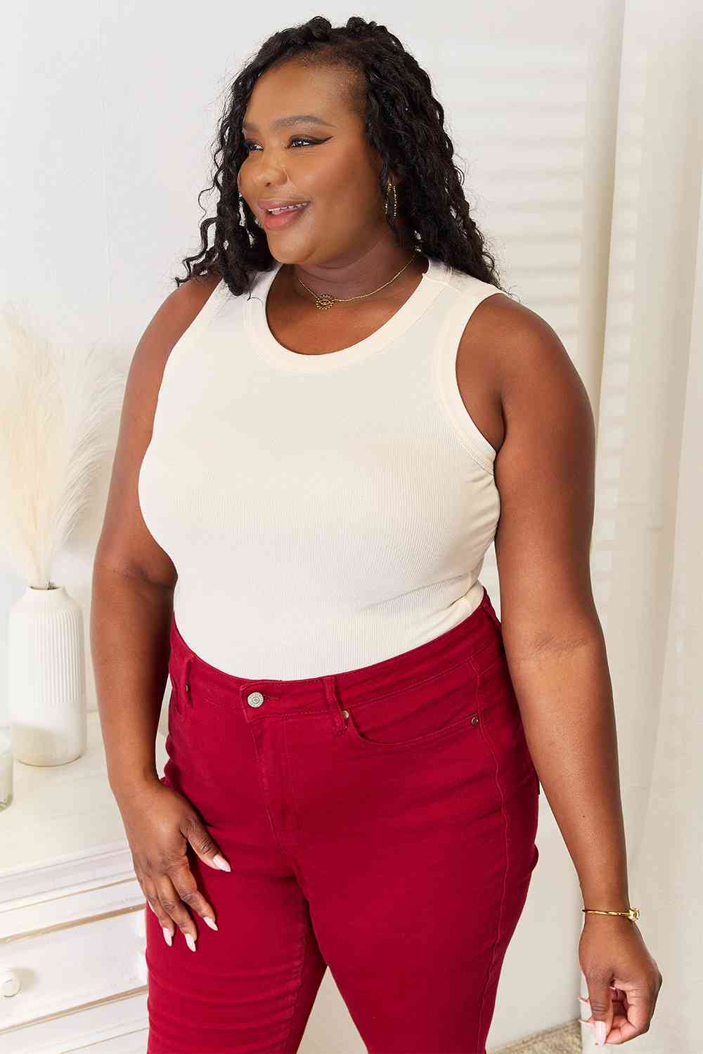 Stilla | Bae Full Size Rund Hals Tank