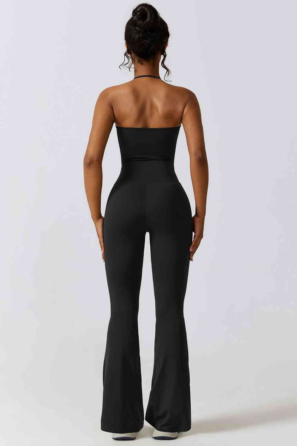 Stilla | Hals Flare Sport Jumpsuit