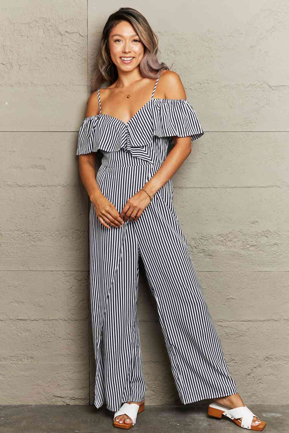Stilla | Spaghetti Rem Kold-skulder Jumpsuit