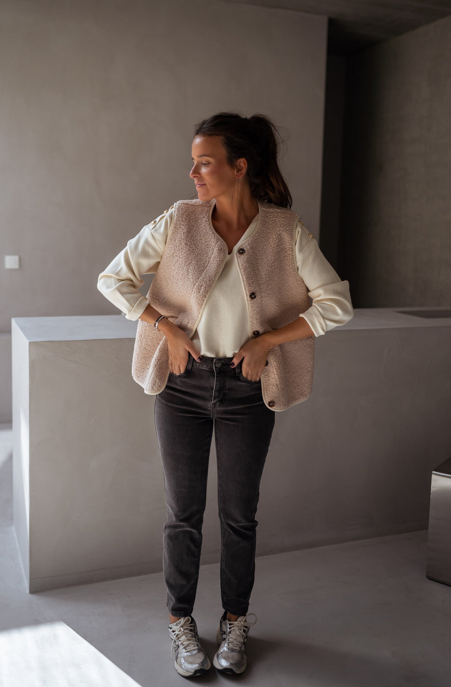 Stilla | Vest til damer lavet af blødt stof