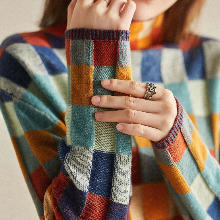 Stilla | Farverig Rullekravetrøje Med Patchwork-Mønster