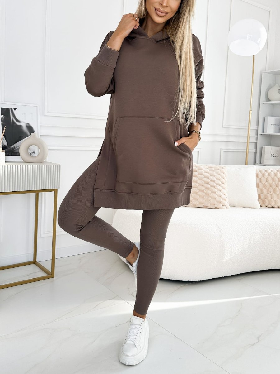 Stilla | Stor Hættetrøje og Tætsiddende Leggings til Kvinder.