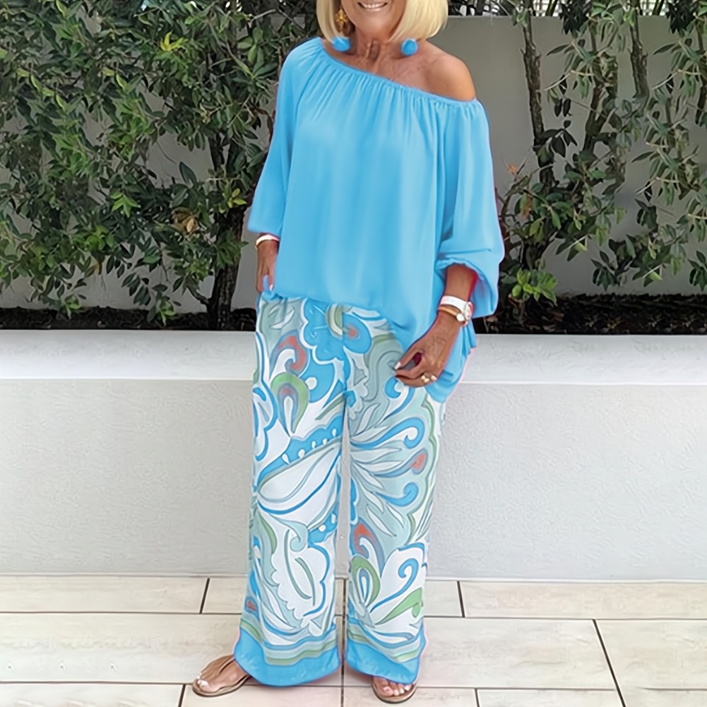 Stilla | Bluse med Off-Shoulder og Bukser med Stilfuldt Print til Kvinder