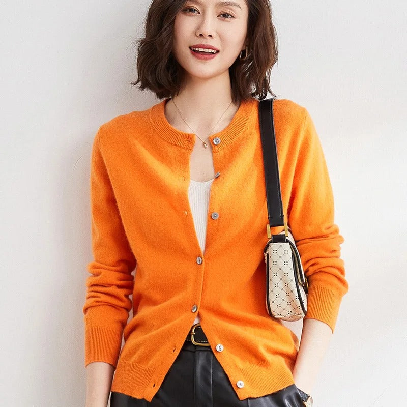Stilla strikket sweater med o-hals